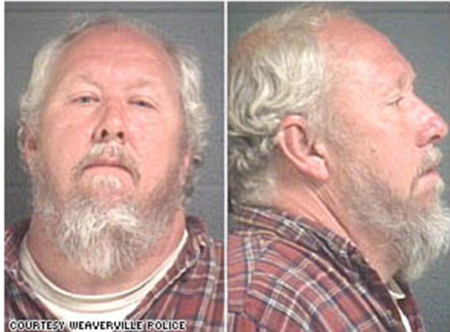 10 историй о людях, подстроивших собственные похороны (10 фото)