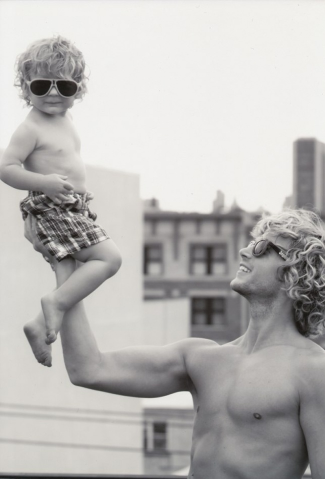 Сыновья на этих фотографиях — вылитые отцы (20 фото)