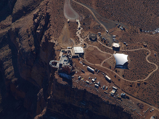 Рейтинг самых зрелищных смотровых площадок в мире (16 фото)