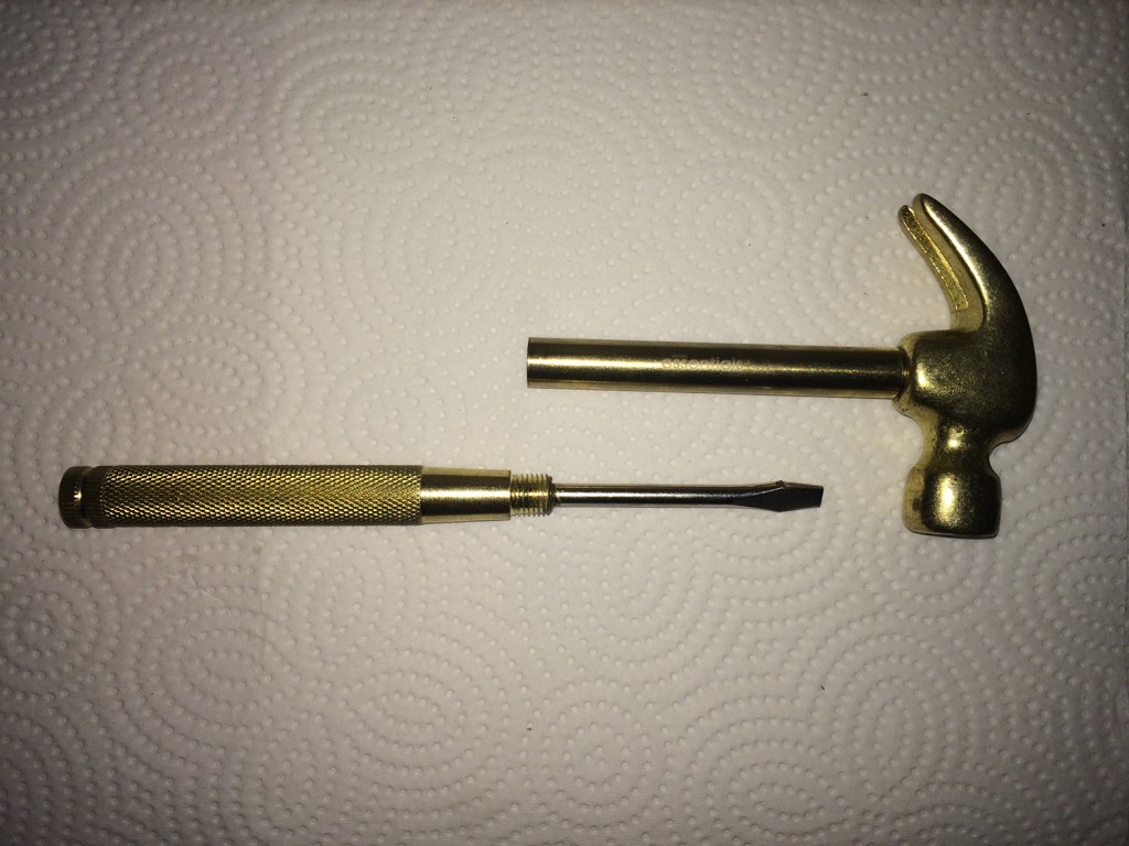 Многофункциональный молоток-матрешка (5 фото)