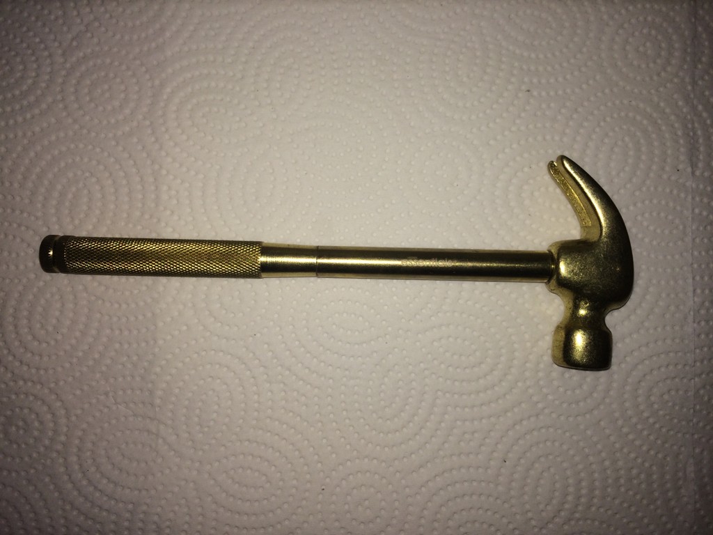 Многофункциональный молоток-матрешка (5 фото)