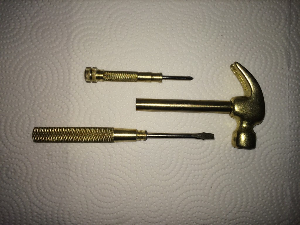 Многофункциональный молоток-матрешка (5 фото)