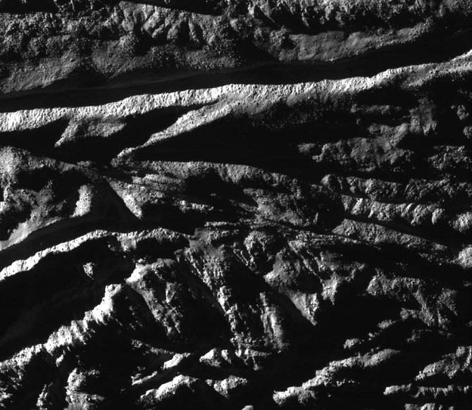 Энцелад — шестой спутник Сатурна