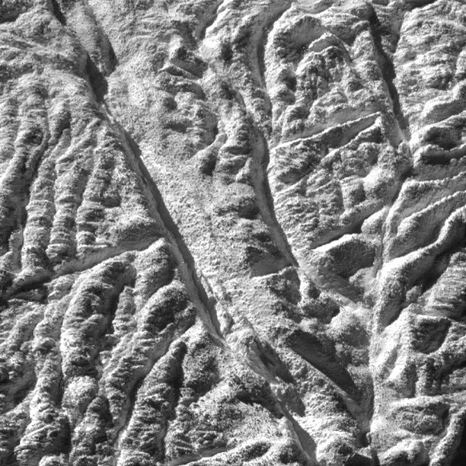 Энцелад — шестой спутник Сатурна