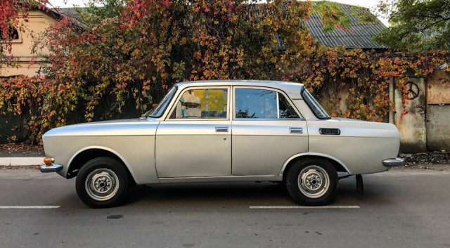 «Москвич-2140» в заводском цвете металлик