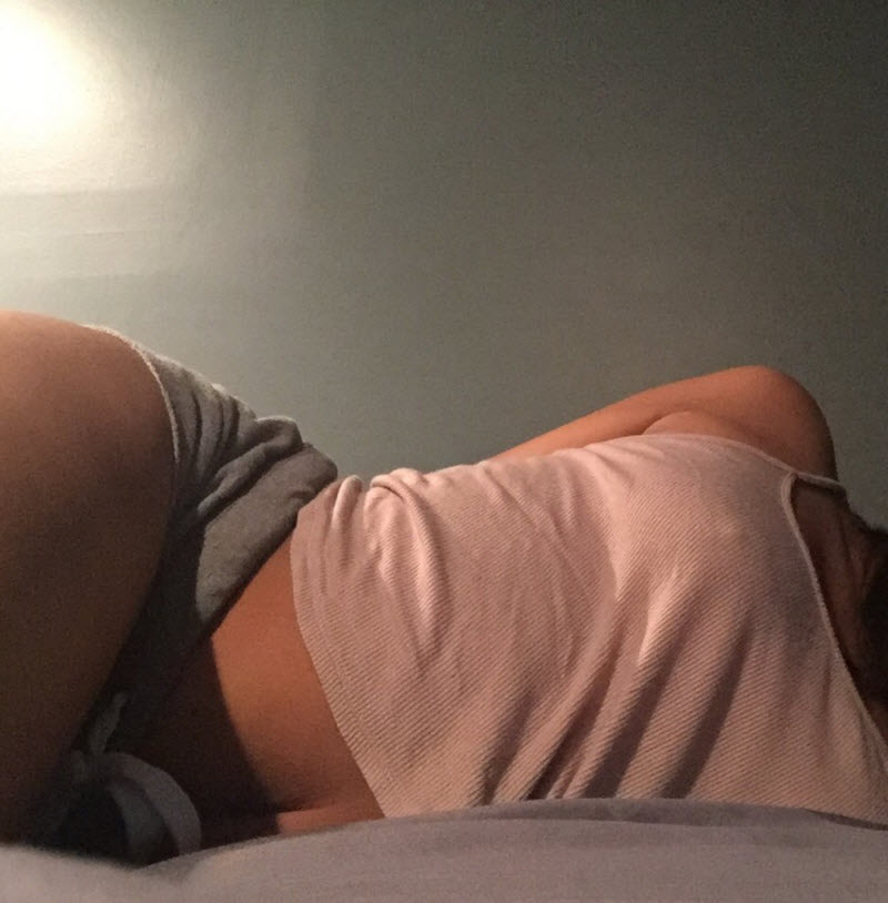 Девушки без бюстгальтеров