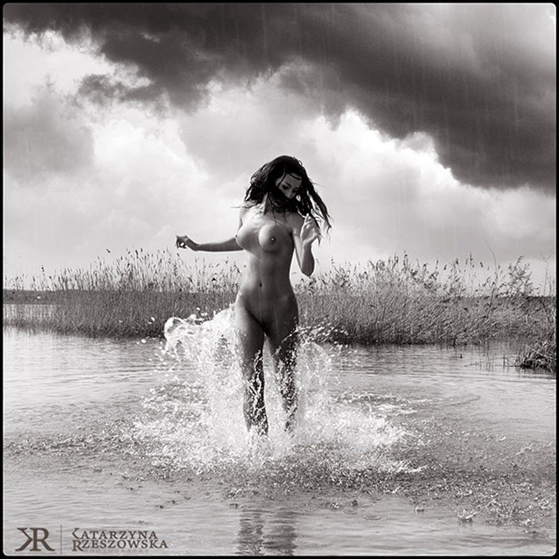 Обнаженные девушки на снимках Katarzyna Rzeszowska