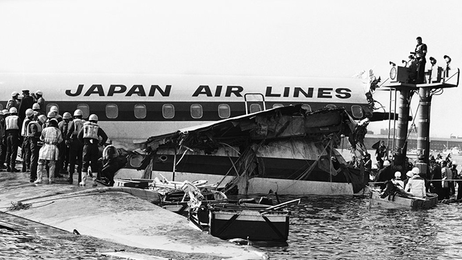 Пять историй, когда пилоты намеренно разбивали самолеты