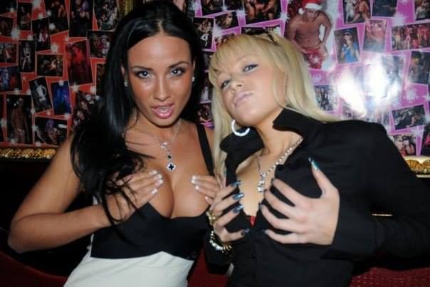 Украинские девушки - полицейские