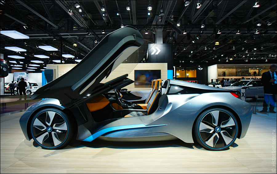 Московский международный автомобильный салон 2012 (37 фото)