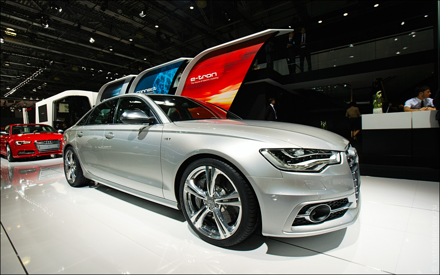 Московский международный автомобильный салон 2012 (37 фото)