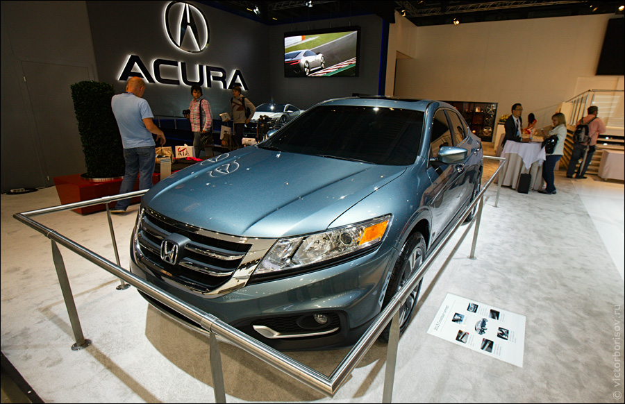 Московский международный автомобильный салон 2012 (37 фото)