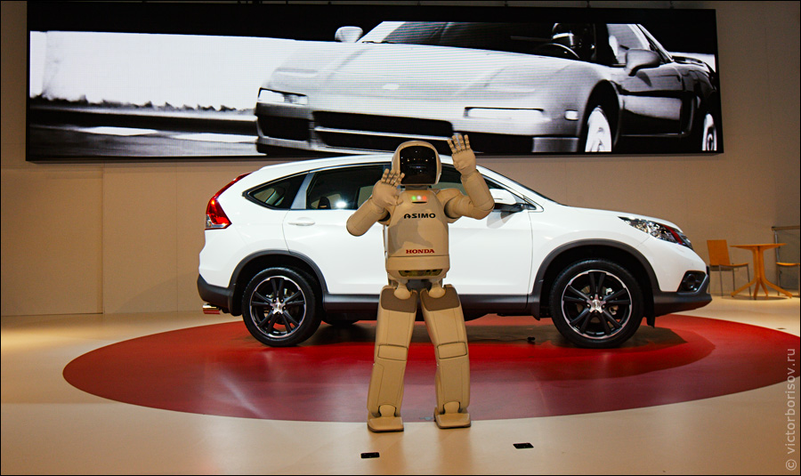 Московский международный автомобильный салон 2012 (37 фото)