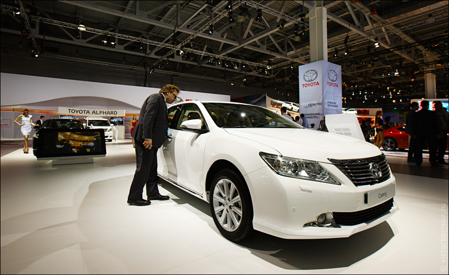 Московский международный автомобильный салон 2012 (37 фото)