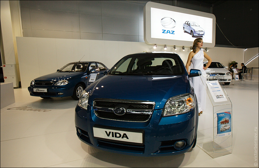 Московский международный автомобильный салон 2012 (37 фото)