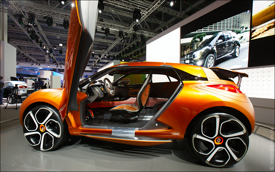 Московский международный автомобильный салон 2012 (37 фото)