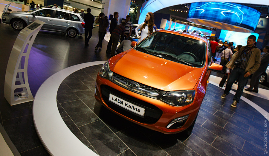 Московский международный автомобильный салон 2012 (37 фото)