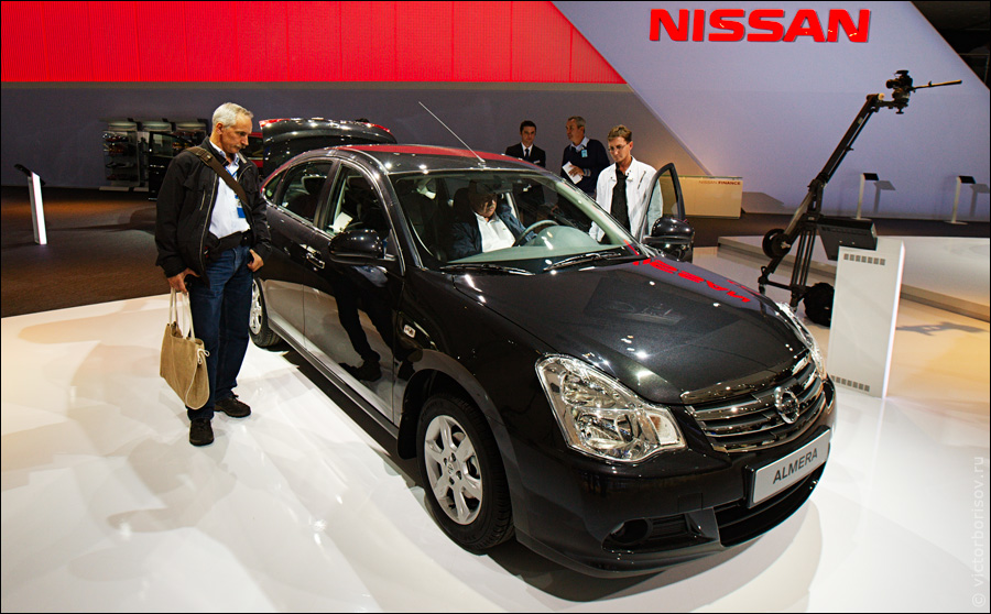 Московский международный автомобильный салон 2012 (37 фото)