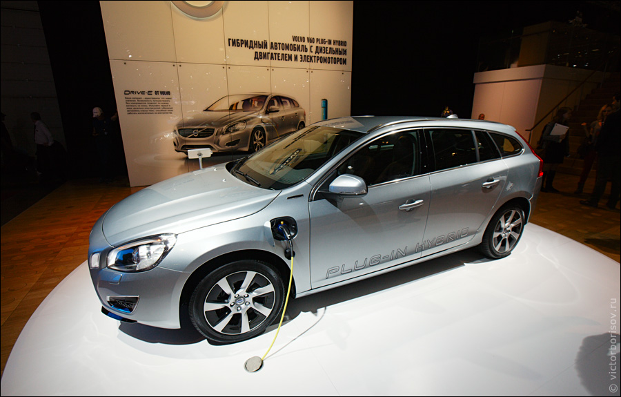 Московский международный автомобильный салон 2012 (37 фото)