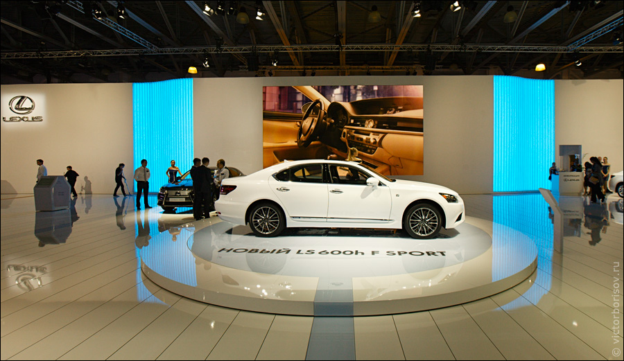 Московский международный автомобильный салон 2012 (37 фото)