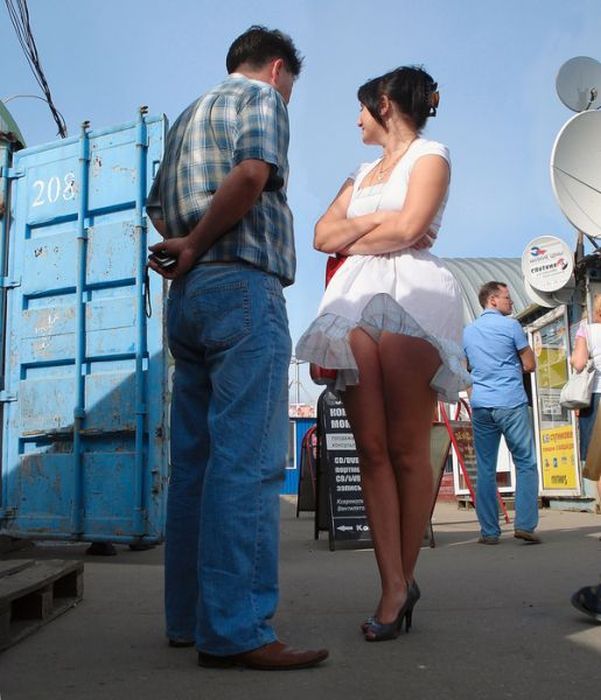 Девушки в коротких юбках