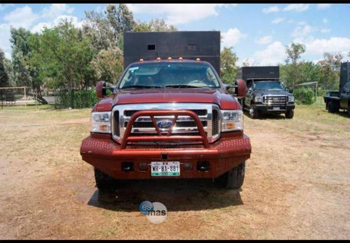 Нарко-автомобили мексиканских картелей (30 фото)