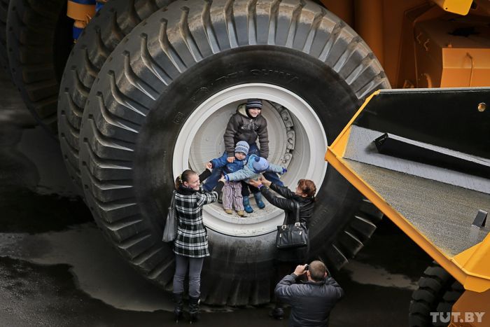 Самый большой самосвал в мире Самый большой самосвал в мире