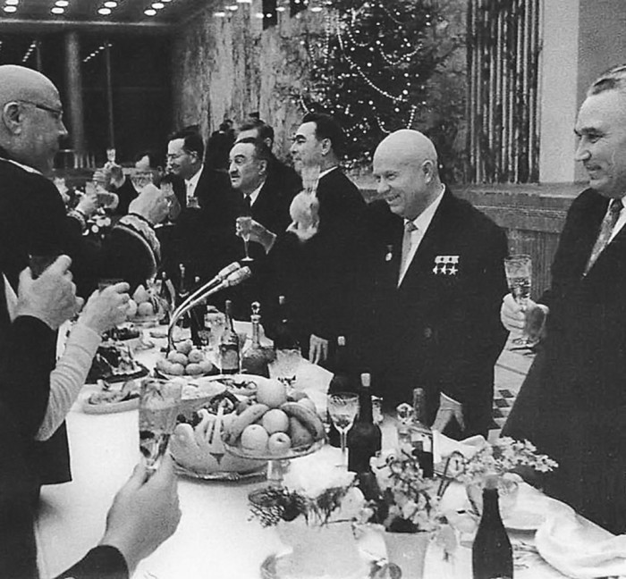 Как отмечала Новый год советская партийная элита