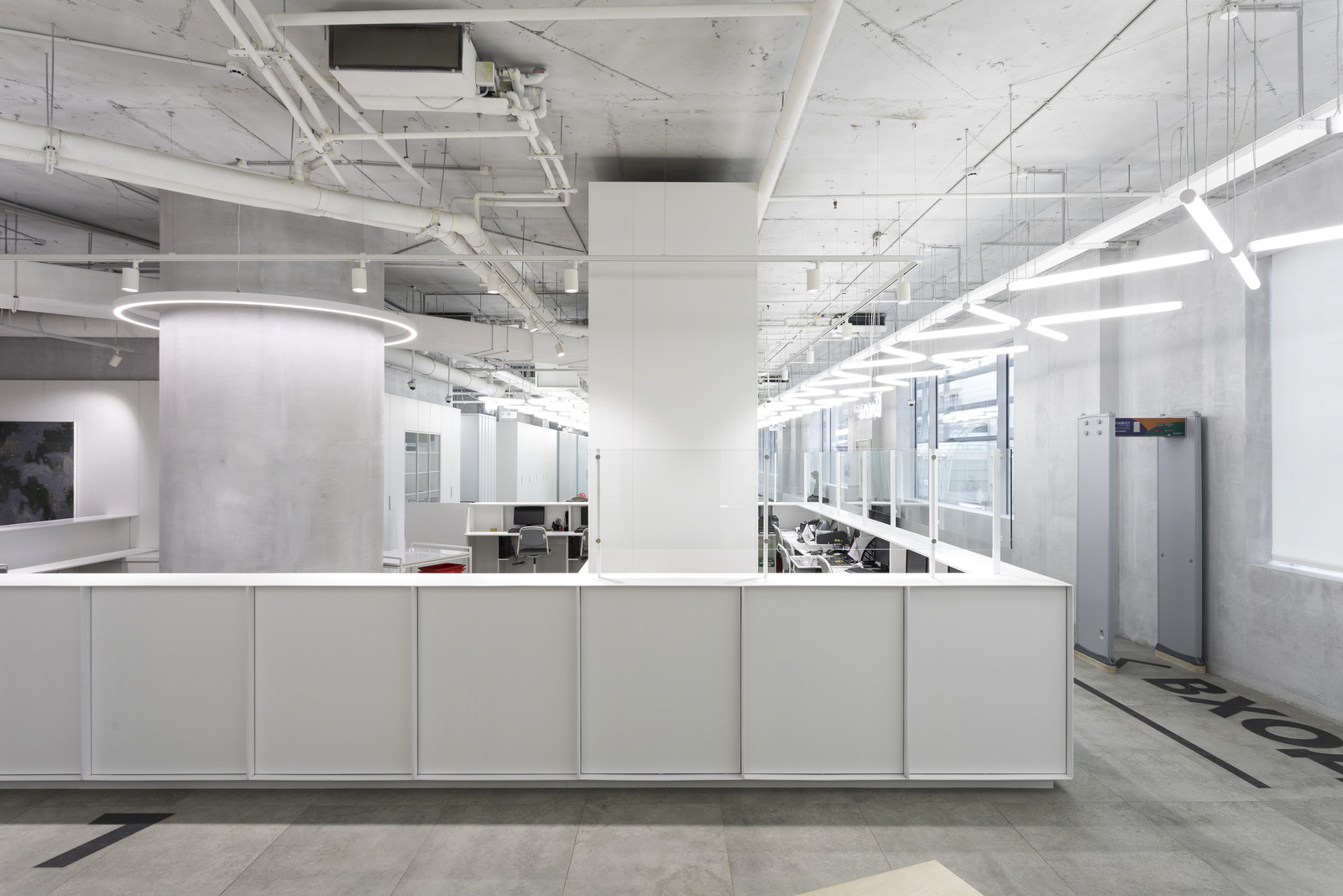 Необычный интерьер итальянского визового центра в Москве